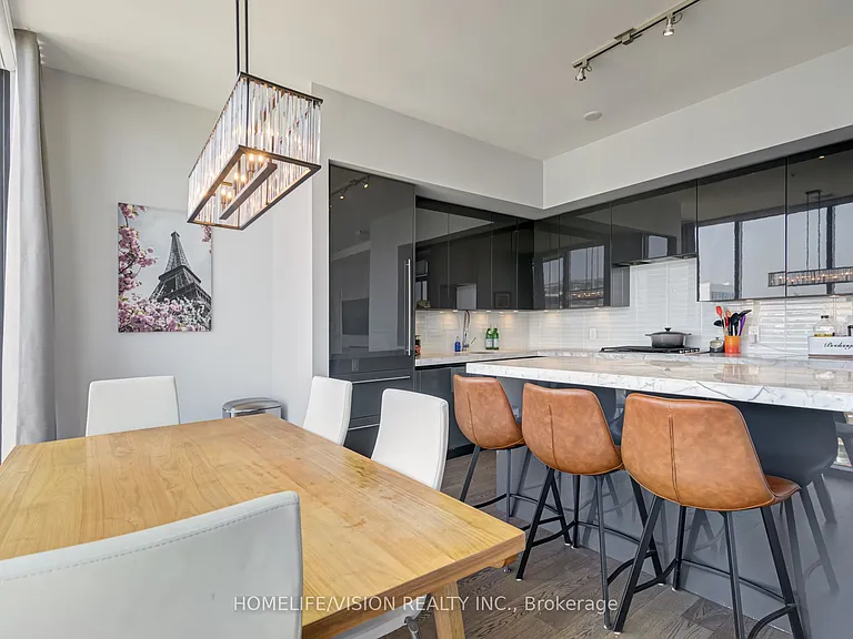 629 King St W #Penthouse 1415 — Photo 16