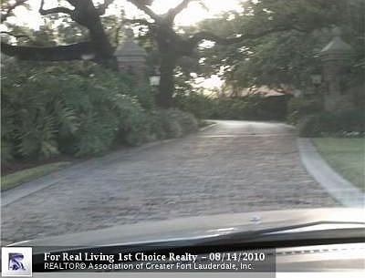 4th image of 9644 Southern Pines Ct