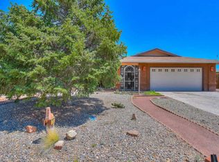2213 Black Hills Rd NE, Rio Rancho, NM 87124