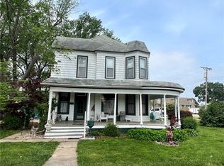 105 SW 9th St, Blue Springs, MO 64015