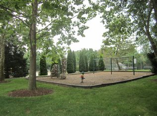 16 Waterside Ct, Germantown, MD 20874