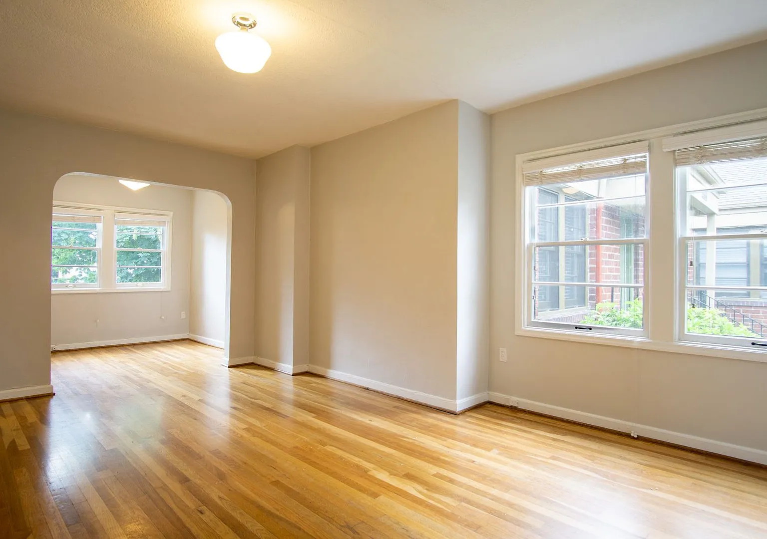 Charming NW 1-Bed Ready Now! — Photo 3