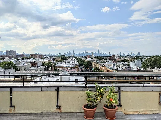 Rented by Purple Stone Realty LLC | media 7