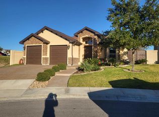 202 Butia Dr, Laredo, TX 78045