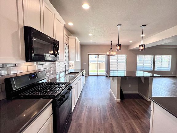3rd image of 5364 N Walden Ct
