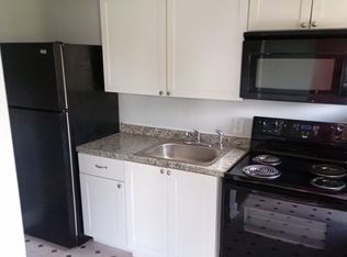 205 4th St APT 2, Fort Myers, FL 33907