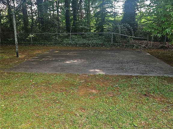 3rd image of 407 Watkins Ave