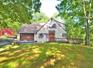 4185 Maple Dr, Bushkill, PA 18324