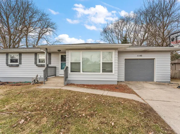 1142 W 72nd Ln, Merrillville, IN 46410