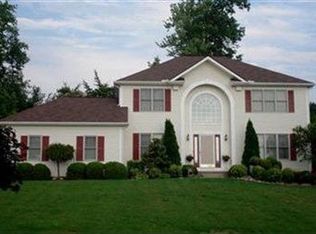 700 Walnut Ridge Trl, Aurora, OH 44202