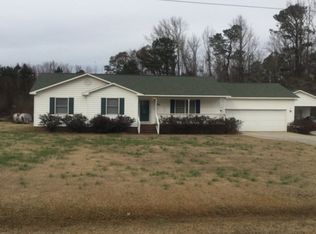 79 Gateway Dr, Lumberton, NC 28360