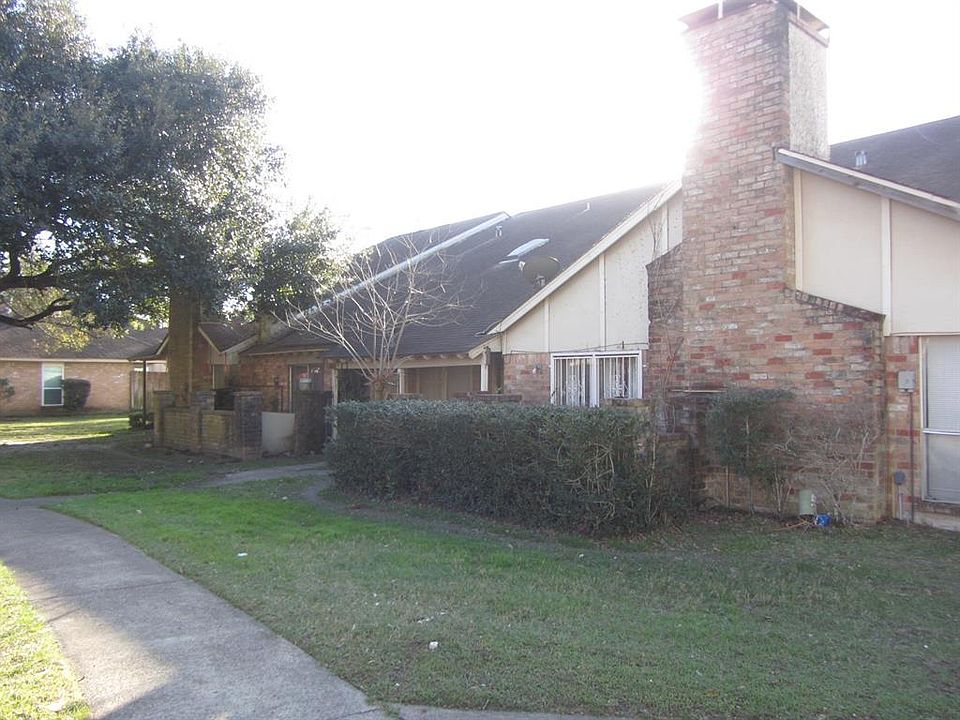 1st image of 5618 Easthampton Dr Unit B
