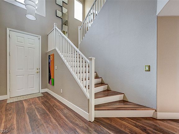 5th image of 3028 Carbondale St