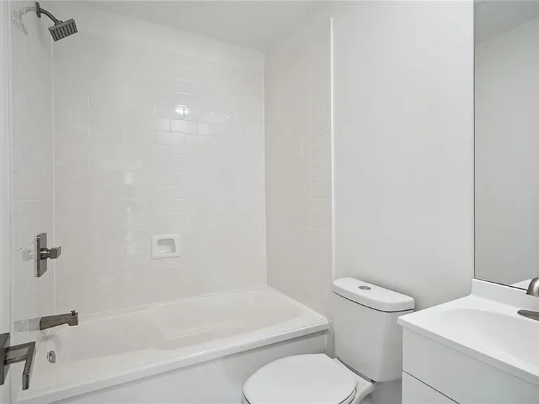43 Labarre Pl — Photo 14