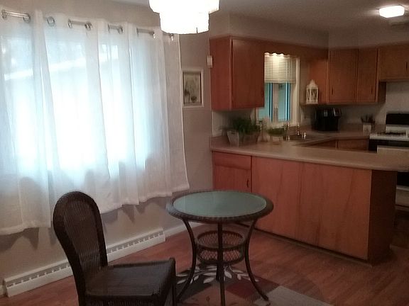 large eat in kitchen