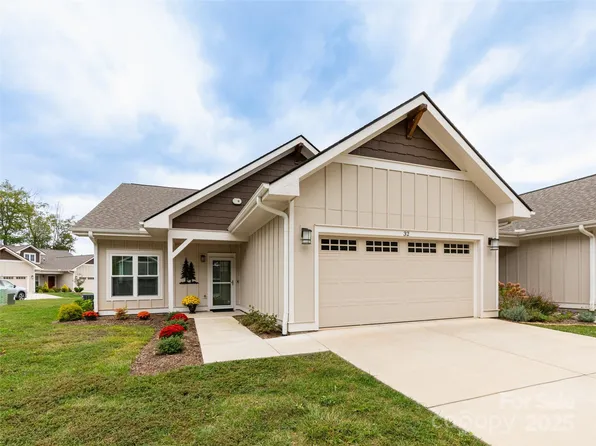 32 Cozy Cottage Way, Arden, NC 28704