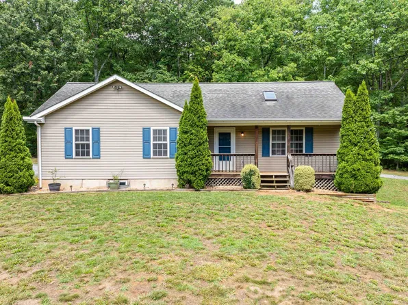 274 Kaolin Spring Ln, Greenville, VA 24440