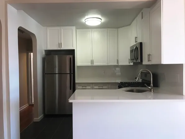 41-15 50th Avenue image 7 of 24