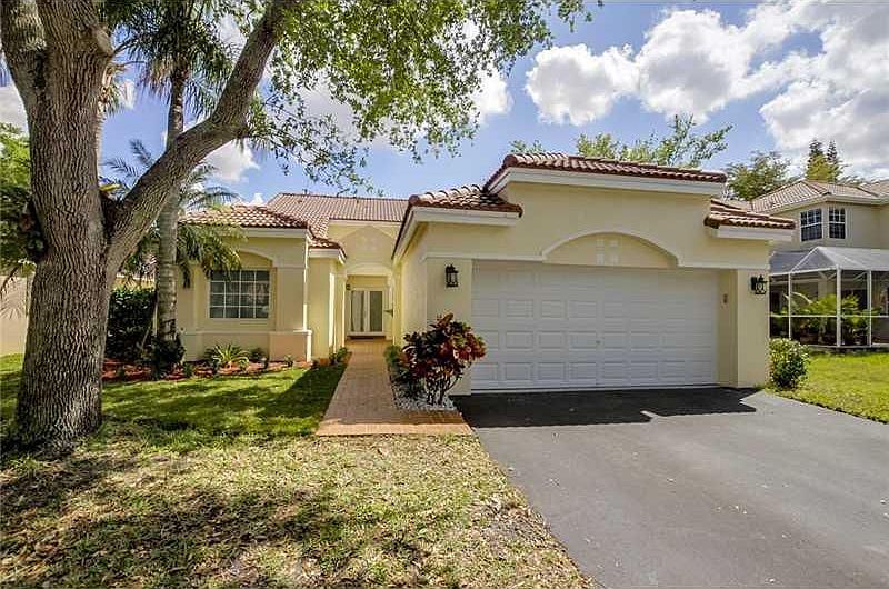 1st image of 1311 Bayview Cir