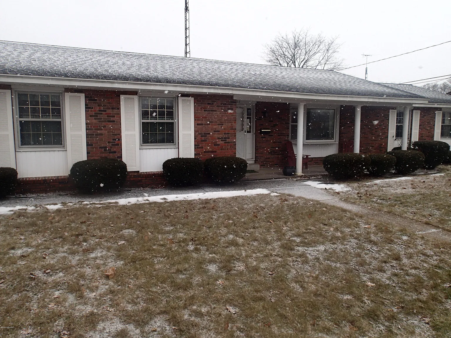 3103 Glenside Blvd photo 1