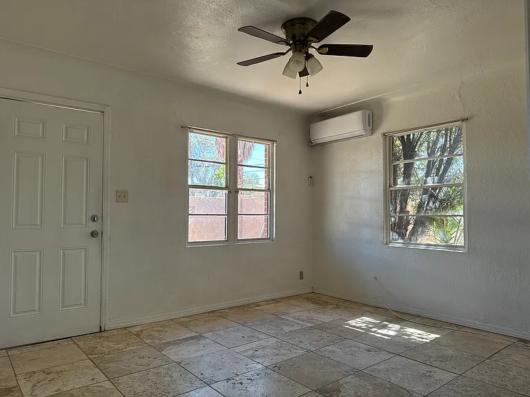 4411 E Bellevue St — Photo 3
