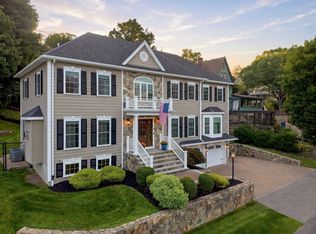 5 Dell Ave, Wakefield, MA 01880