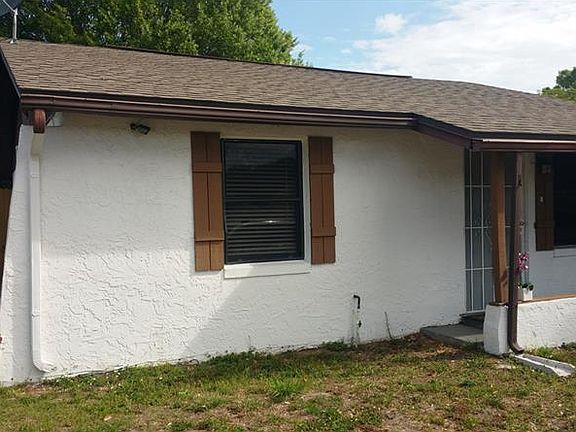 3rd image of 10117 Chimney Hill Ct