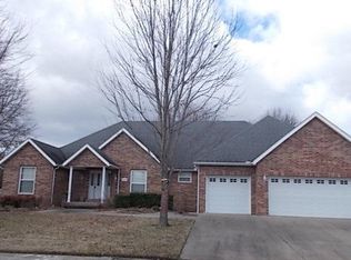 3002 Woodgate Dr, Pittsburg, KS 66762