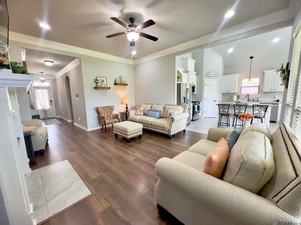 37226 Meador Ln, Geismar, LA 70734