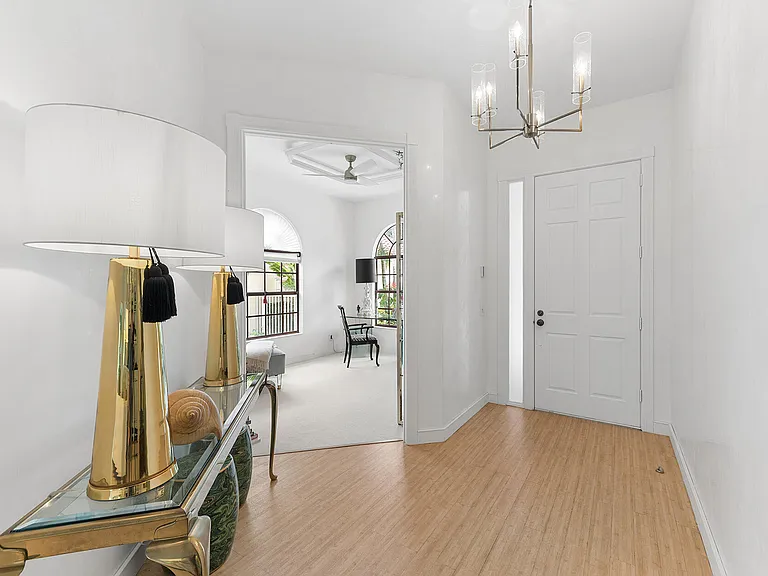 7808 Quida Dr — Photo 2