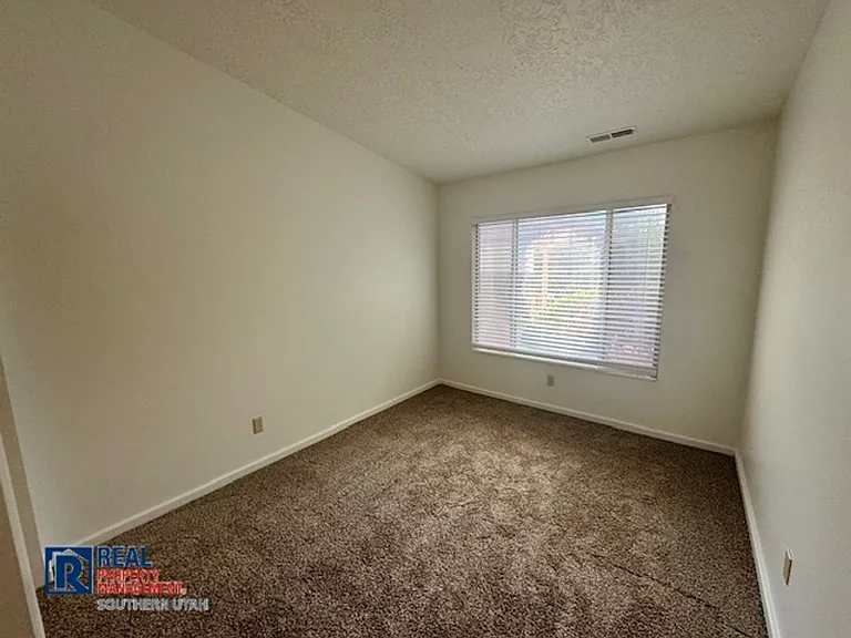 280 N Sunflower Dr #28 — Photo 11