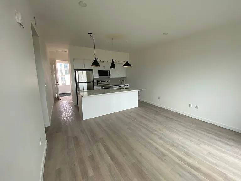 4015 Richmond St #403 — Photo 10