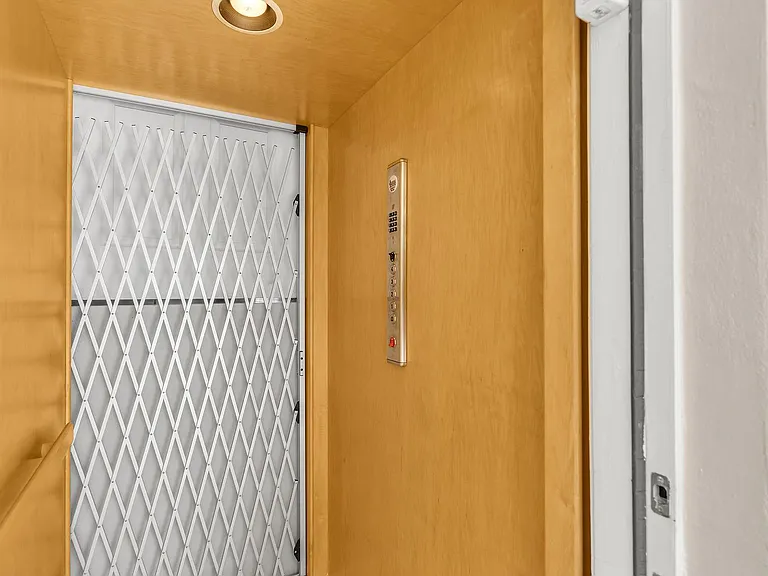 ELEVATOR