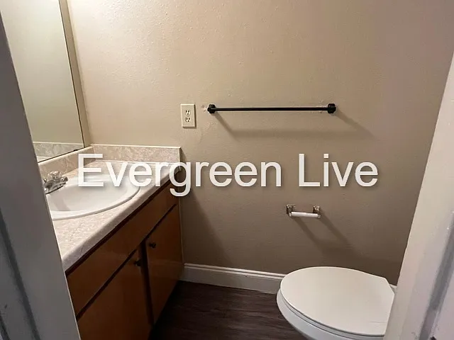 202 Barrow Ct — Photo 10