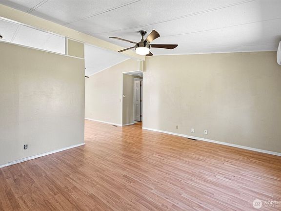 4th image of 4133 W N Street