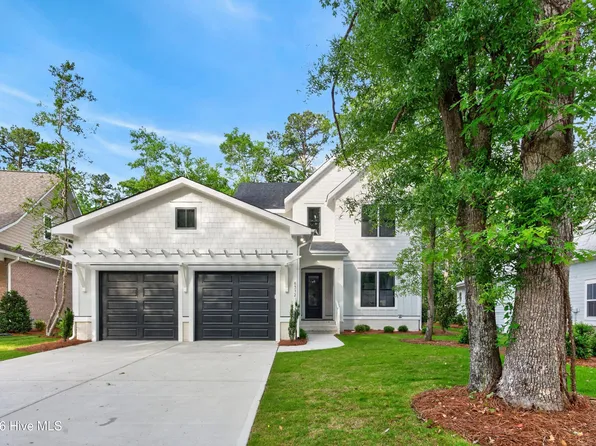 8312 Vintage Club Circle, Wilmington, NC 28411