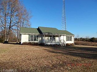 1301 Village Rd, Whitsett, NC 27377