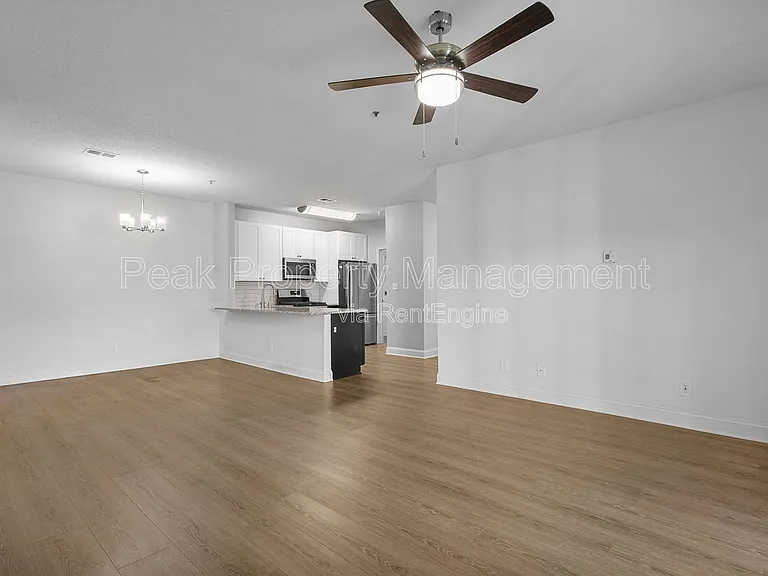801 Virginia Center Pkwy — Photo 60