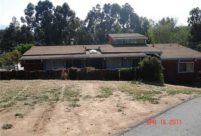 1st image of 542 Ross Dr