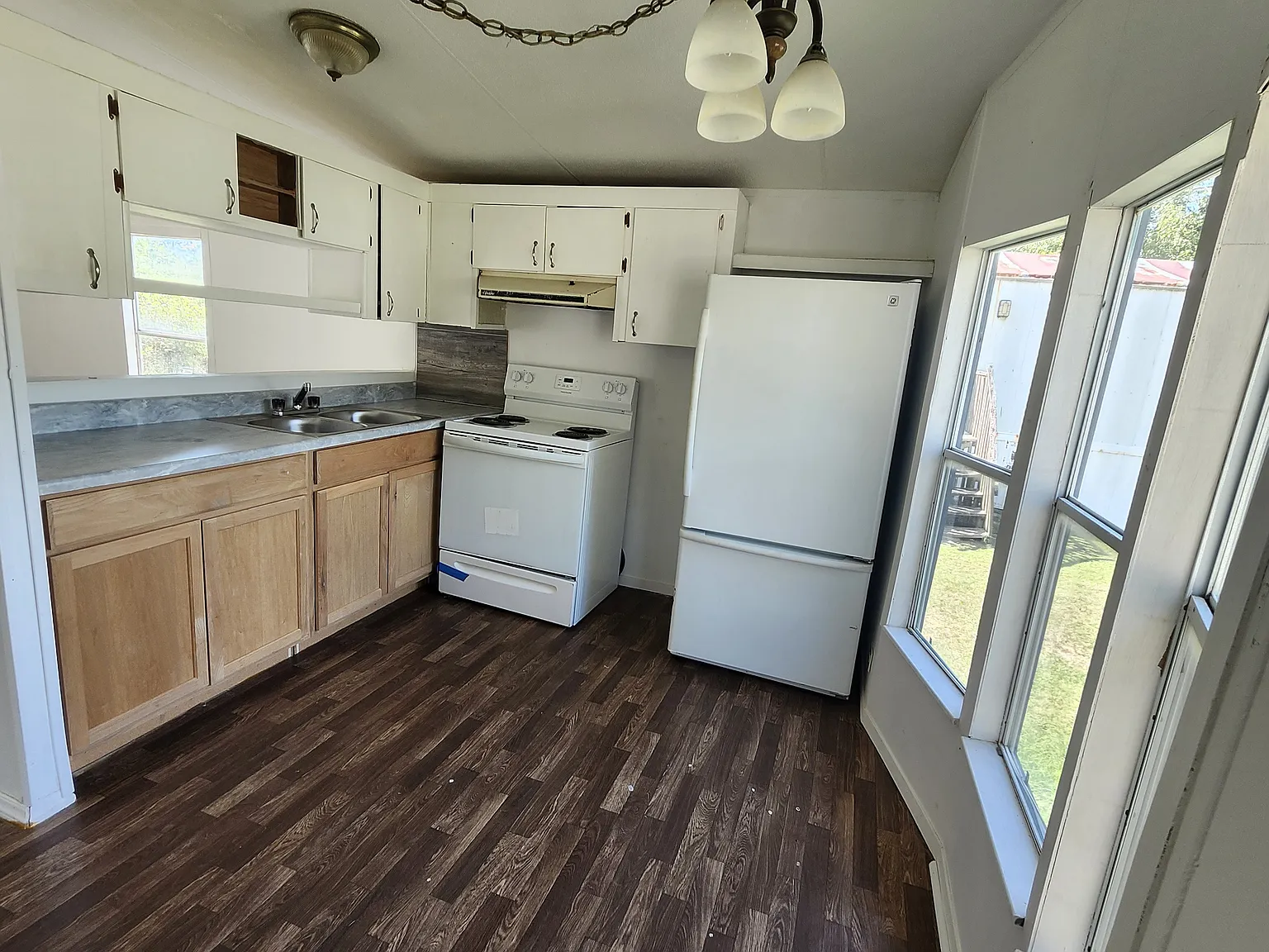 2 bed, $800 — Photo 1
