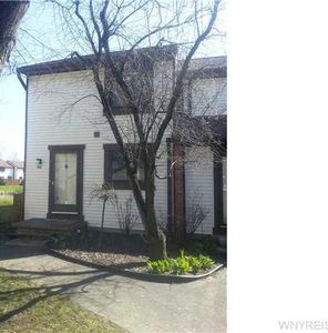 501 Charlesgate Cir, East Amherst, NY, 14051