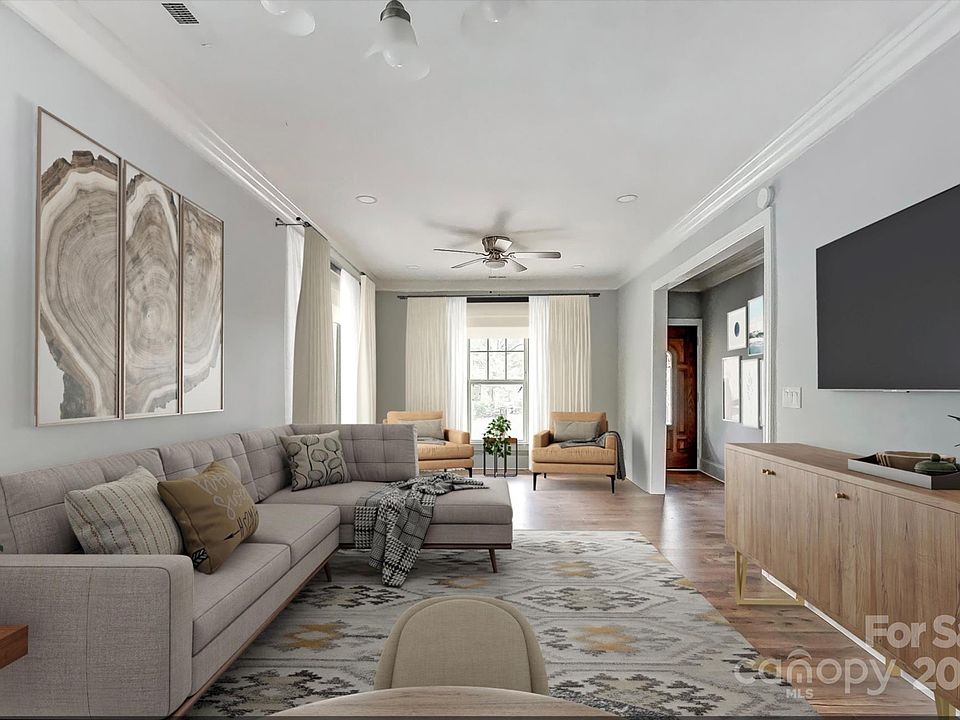 2nd image of 612 Calvary St