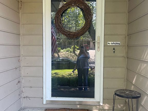 3rd image of 369 Bahama Loop