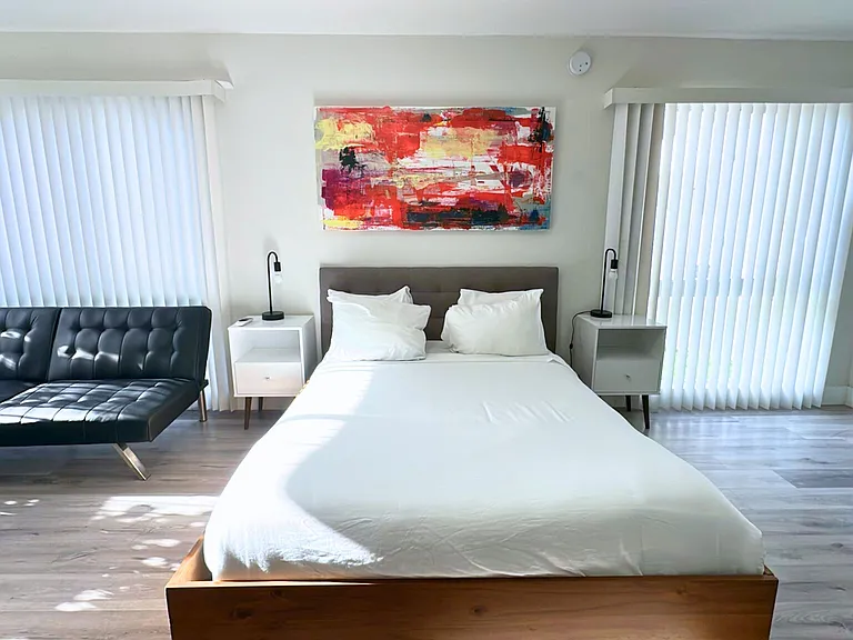 412 Sunset Dr — Photo 5