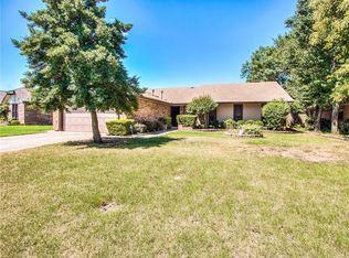 10137 Alicia Dr, Midwest City, OK 73130