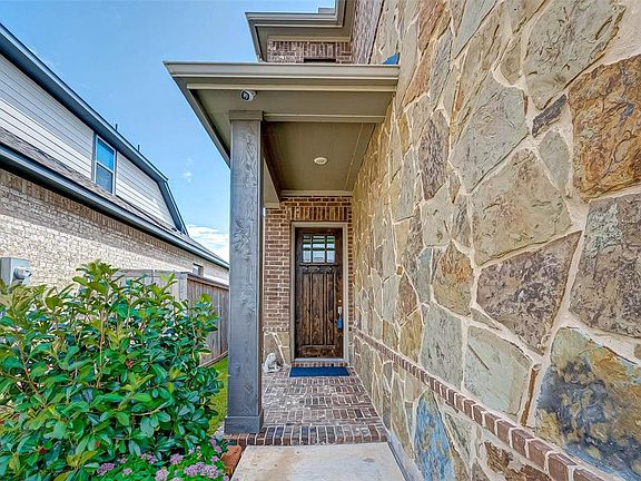5th image of 2542 Amethyst Isle Ln