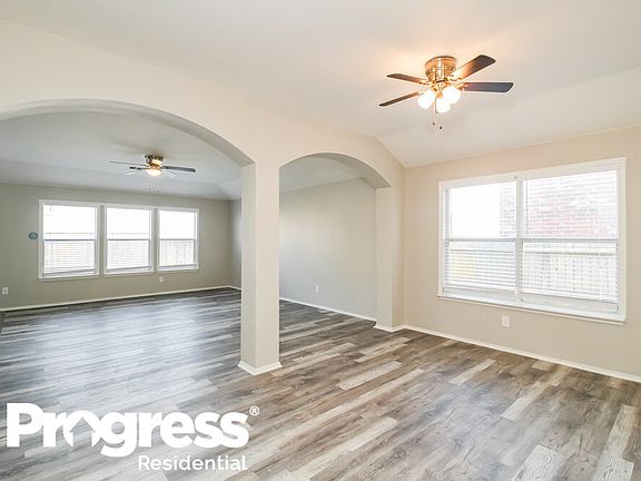 5th image of 2057 Meadow Park Dr