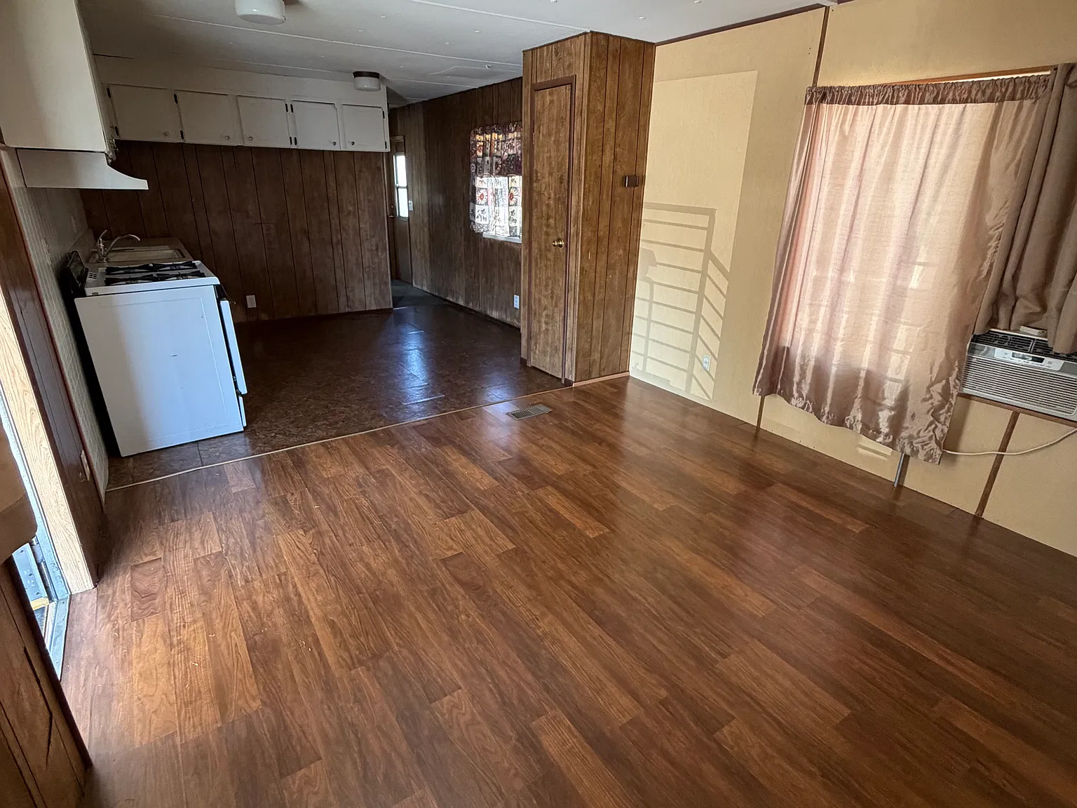 1 bed, 450 sqft, $1,375 — Photo 4