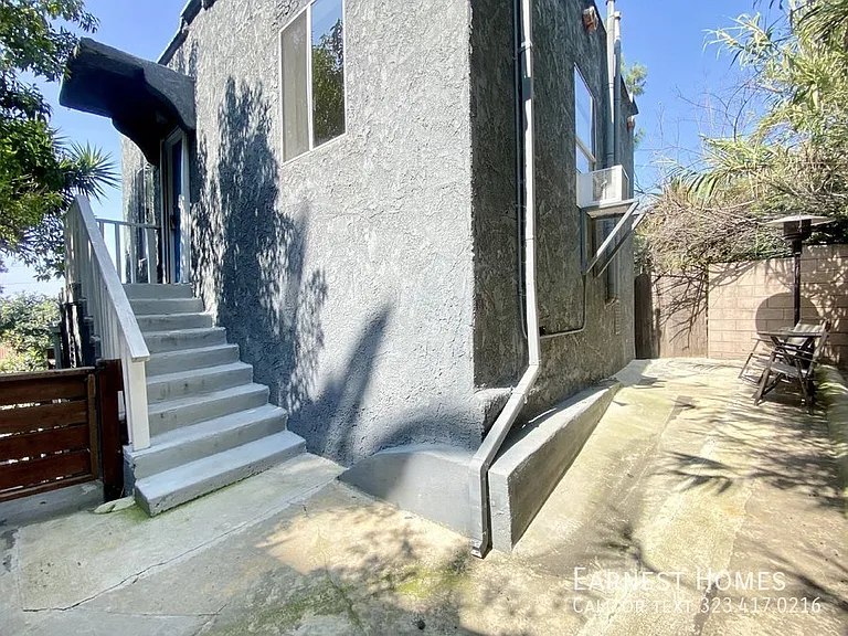 834 Laguna Ave #3/4 — Photo 19