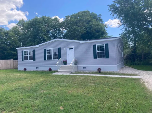 40 School Street, Canaan, NH 03741
